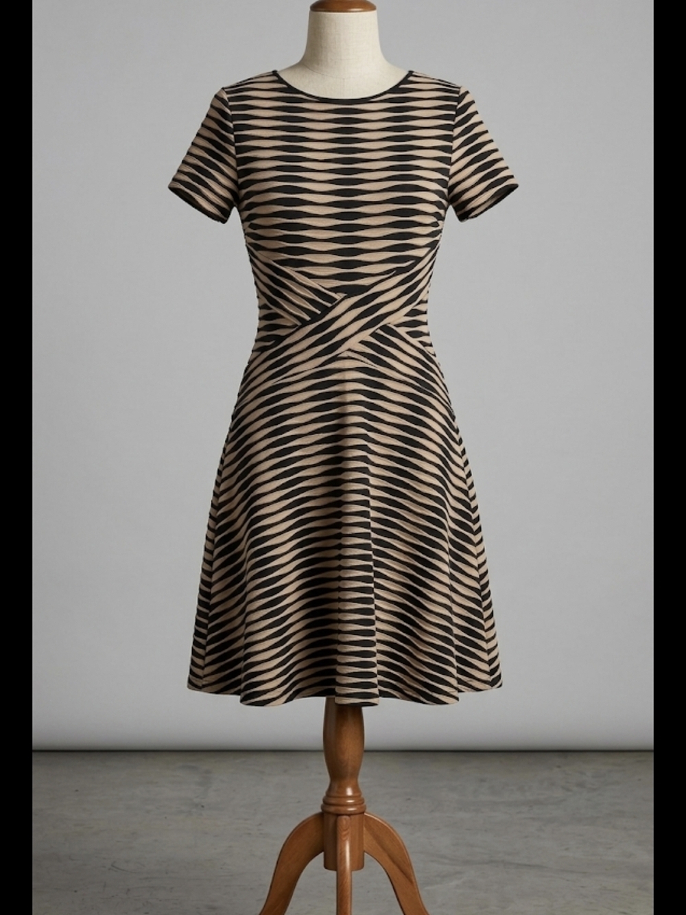 Beige by eci Black & Tan Wave-Stripe Fit-and-Flare Knee Length Dress